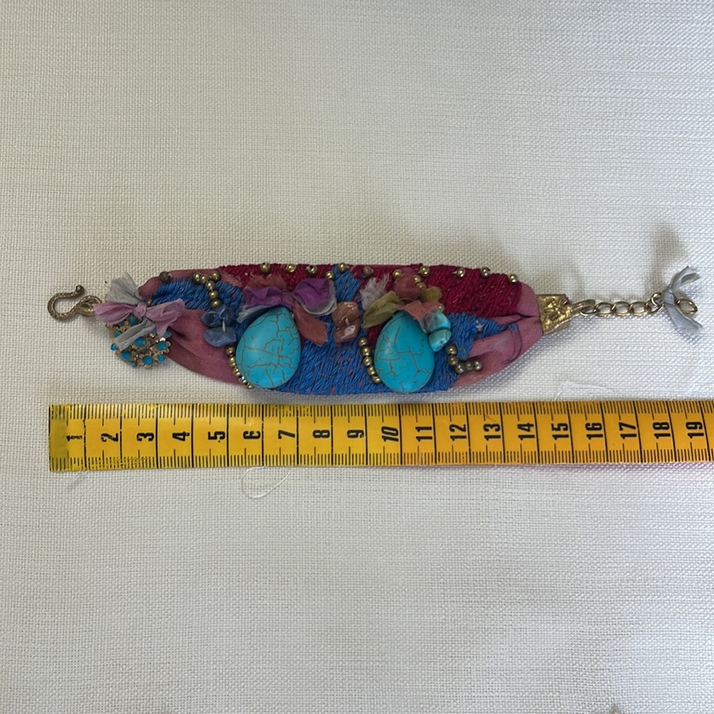 Handcrafted Bohemian Bracelet with Turquoise semi-precious Stone - Picture 5 of 6